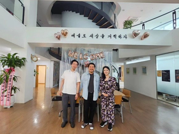 시몬스 김성준 부사장님의 한국국제예술학교 방문